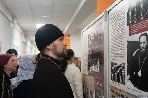Духовенство и прихожане тольяттинских храмов посетили выставку «Время святителя Тихона»