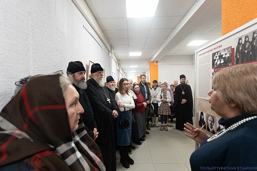 Духовенство и прихожане тольяттинских храмов посетили выставку «Время святителя Тихона»
