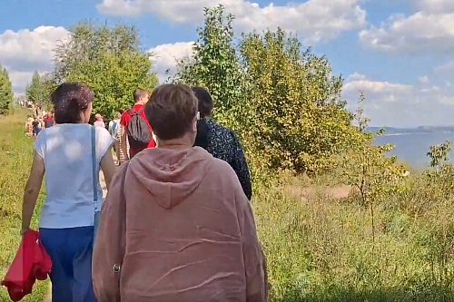 «Территория арт-терапии»: участники проекта посетили Самарскую луку