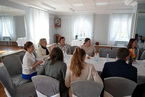 Круглый стол по вопросам семейного и очно-заочного обучения