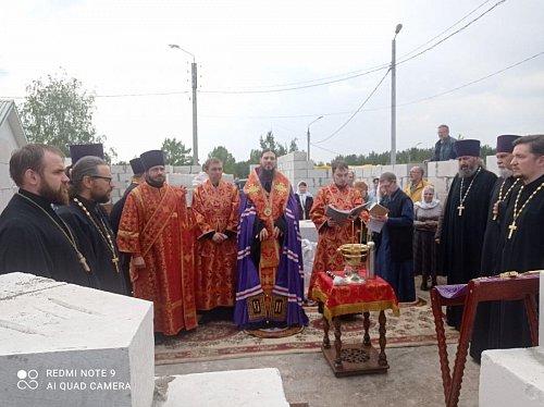 Правящий архиерей Тольяттинской епархии совершил чин освящения закладного камня в основание строящегося храма во имя блаженной Матроны Московской