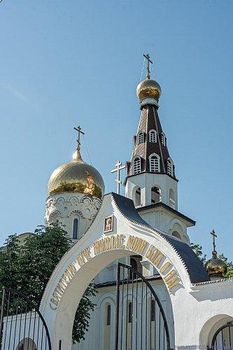 В Неделю 4-ю по Пасхе епископ Нестор совершил Литургию в Никольском храме с. Солнечная Поляна