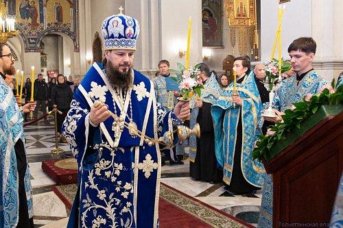 В канун Субботы Акафиста епископ Нестор совершил утреню с чтением акафиста Пресвятой Богородице