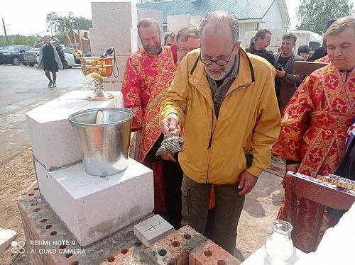 Правящий архиерей Тольяттинской епархии совершил чин освящения закладного камня в основание строящегося храма во имя блаженной Матроны Московской
