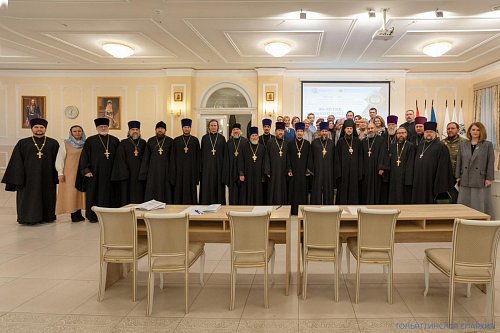 Состоялось официальное открытие VI Рождественских образовательных чтений Тольяттинской Епархии