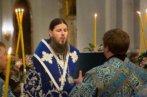 В канун Субботы Акафиста епископ Нестор совершил утреню с чтением акафиста Пресвятой Богородице