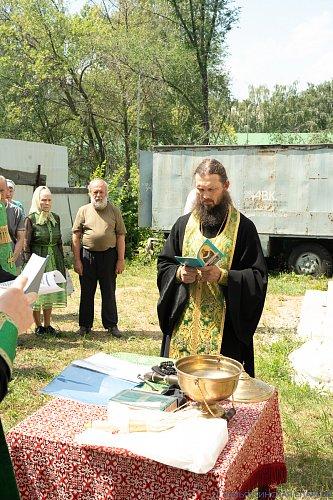 Епископ Нестор совершил молебен с акафистом на месте возведения Покровского храма в Жигулёвске
