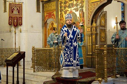 В канун Субботы Акафиста епископ Нестор совершил утреню с чтением акафиста Пресвятой Богородице