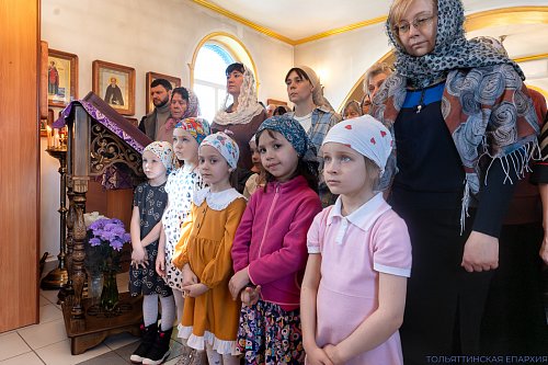 Архиерейское богослужение в Михайло-Архангельском храме с. Нижнее Санчелеево