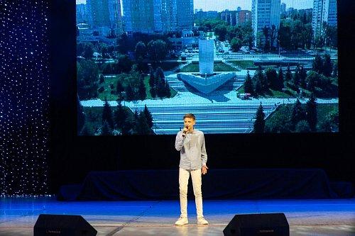 Торжественное собрание в честь Дня города: глава Тольятти наградил Управляющего Тольяттинской епархией епископа Нестора в номинации «Человек, меняющий город»