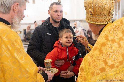 Канун Недели 20-й по Пятидесятнице: архиерейское богослужение в кафедральном соборе Тольятти и архипастырская проповедь о промысле Божьем, явившемся через неверие Фомы