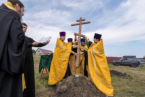 В селе Ермаково началось строительство храма в честь Двенадцати апостолов