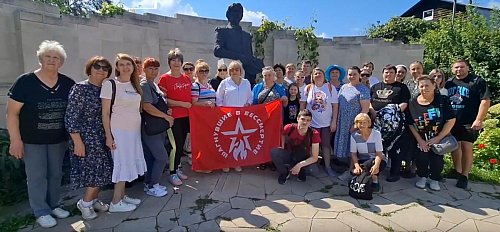 «Территория арт-терапии»: участники проекта посетили Самарскую луку