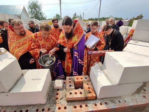 Правящий архиерей Тольяттинской епархии совершил чин освящения закладного камня в основание строящегося храма во имя блаженной Матроны Московской