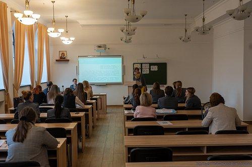 Секция «Психолого-педагогические аспекты формирования и развития личности в образовательной среде» прошла в рамках VII Рождественских образовательных чтений Тольяттинской Епархии в Поволжской академии образования и искусств 